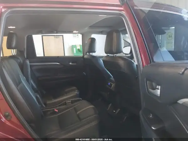 5TDJZRFH0JS886105 2018 TOYOTA HIGHLANDER - Image 8
