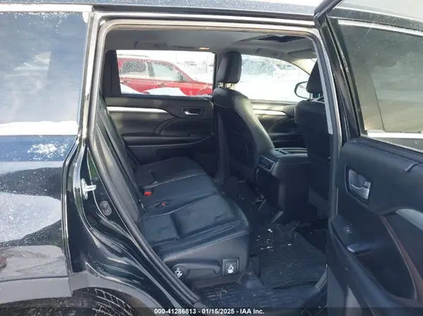 5TDJZRFH0JS888081 2018 TOYOTA HIGHLANDER - Image 8