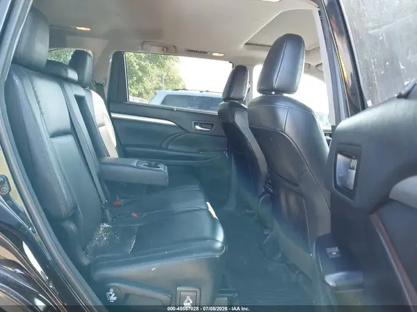 5TDJZRFH0JS900293 2018 TOYOTA HIGHLANDER - Image 8