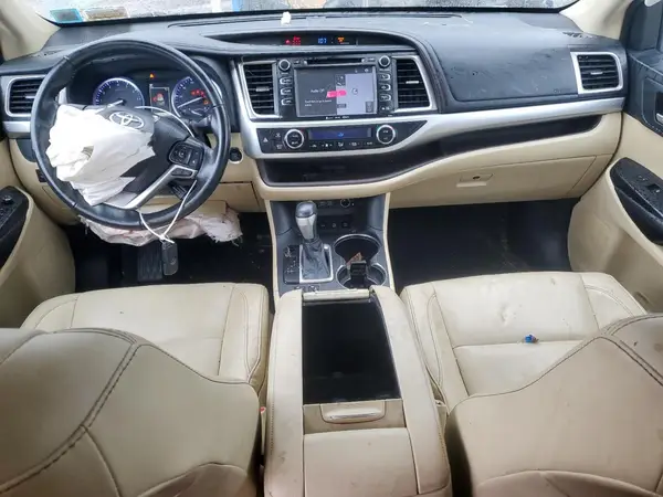 5TDJZRFH0JS908507 2018 TOYOTA HIGHLANDER - Image 8