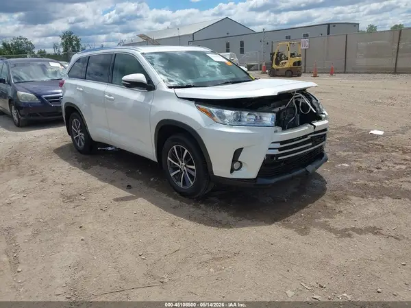 5TDJZRFH0JS912508 2018 TOYOTA HIGHLANDER - Image 1