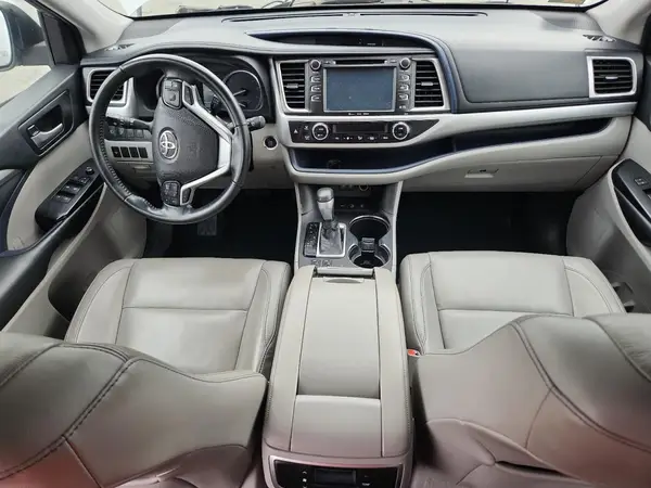 5TDJZRFH0JS914775 2018 TOYOTA HIGHLANDER - Image 8