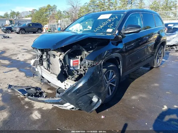 5TDJZRFH0KS563013 2019 TOYOTA HIGHLANDER - Image 2