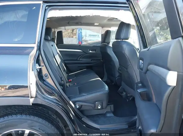 5TDJZRFH0KS563013 2019 TOYOTA HIGHLANDER - Image 8
