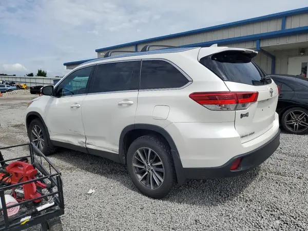 5TDJZRFH0KS564369 2019 TOYOTA HIGHLANDER - Image 2