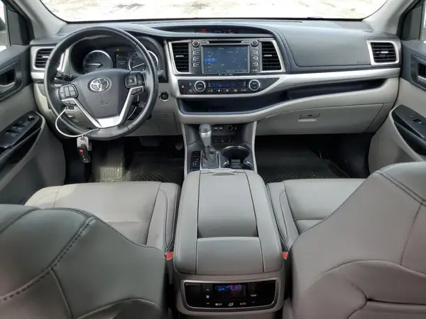 5TDJZRFH0KS564369 2019 TOYOTA HIGHLANDER - Image 8