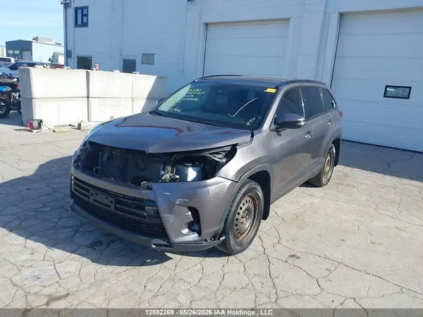 5TDJZRFH0KS571175 2019 TOYOTA HIGHLANDER - Image 2
