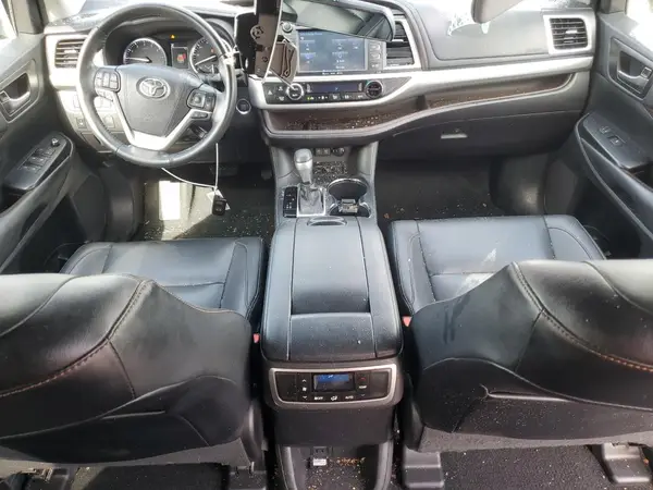 5TDJZRFH0KS572486 2019 TOYOTA HIGHLANDER - Image 8