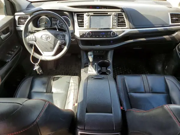 5TDJZRFH0KS574061 2019 TOYOTA HIGHLANDER - Image 8