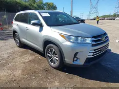 5TDJZRFH0KS576957 2019 TOYOTA HIGHLANDER