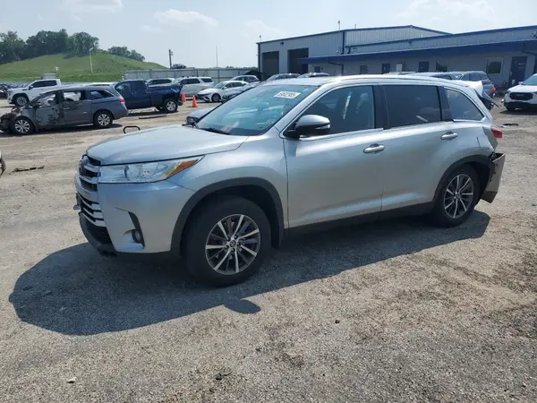 5TDJZRFH0KS582984 2019 TOYOTA HIGHLANDER - Image 1