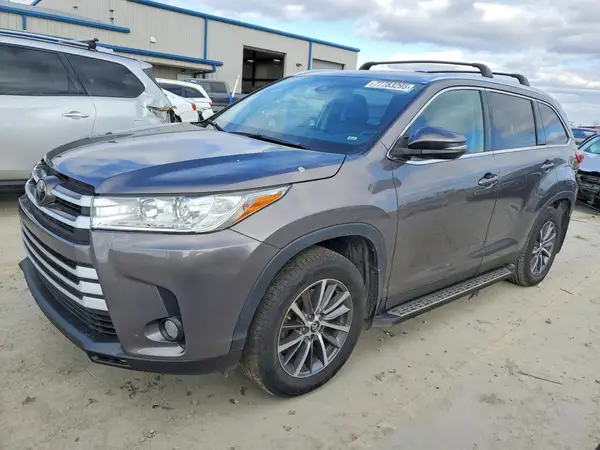 5TDJZRFH0KS585884 2019 TOYOTA HIGHLANDER - Image 1