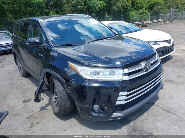 5TDJZRFH0KS585898 2019 TOYOTA HIGHLANDER - Image 1