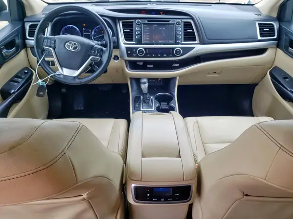 5TDJZRFH0KS586100 2019 TOYOTA HIGHLANDER - Image 8