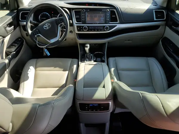 5TDJZRFH0KS586680 2019 TOYOTA HIGHLANDER - Image 8