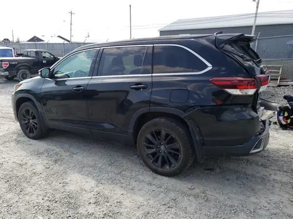 5TDJZRFH0KS587327 2019 TOYOTA HIGHLANDER - Image 2