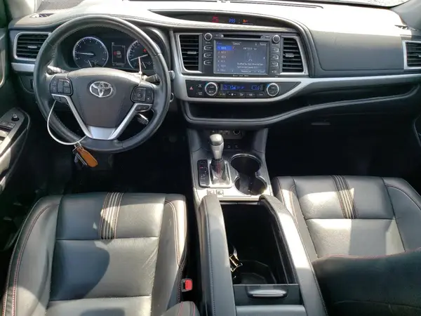 5TDJZRFH0KS587327 2019 TOYOTA HIGHLANDER - Image 8