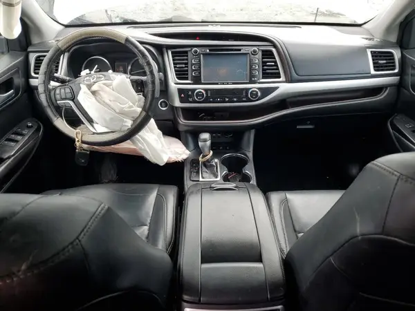 5TDJZRFH0KS593872 2019 TOYOTA HIGHLANDER - Image 8