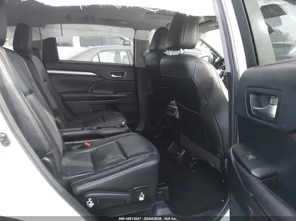 5TDJZRFH0KS596044 2019 TOYOTA HIGHLANDER - Image 8