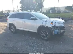5TDJZRFH0KS597050 2019 TOYOTA HIGHLANDER