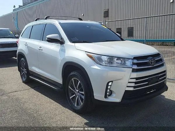 5TDJZRFH0KS597808 2019 TOYOTA HIGHLANDER - Image 1