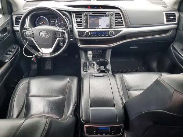5TDJZRFH0KS601050 2019 TOYOTA HIGHLANDER - Image 8