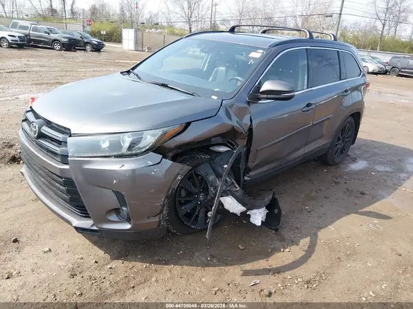 5TDJZRFH0KS604420 2019 TOYOTA HIGHLANDER - Image 2