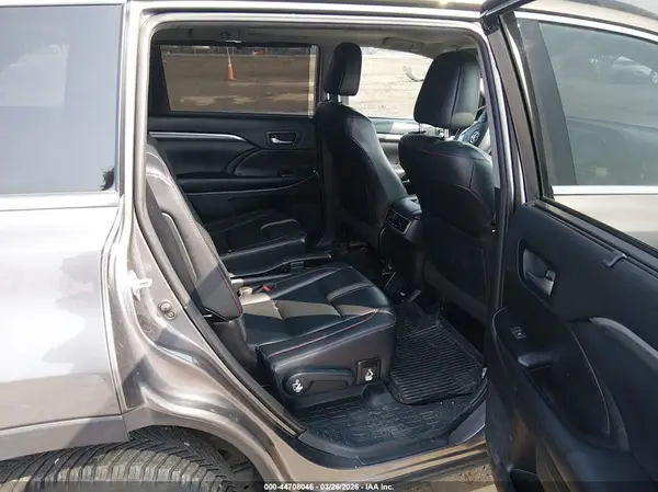 5TDJZRFH0KS604420 2019 TOYOTA HIGHLANDER - Image 8