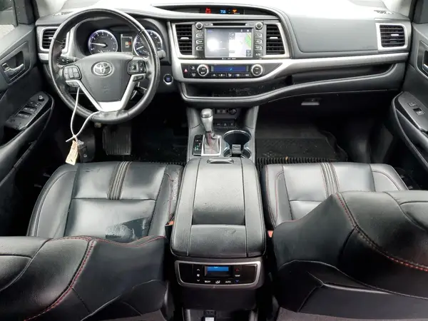 5TDJZRFH0KS606264 2019 TOYOTA HIGHLANDER - Image 8