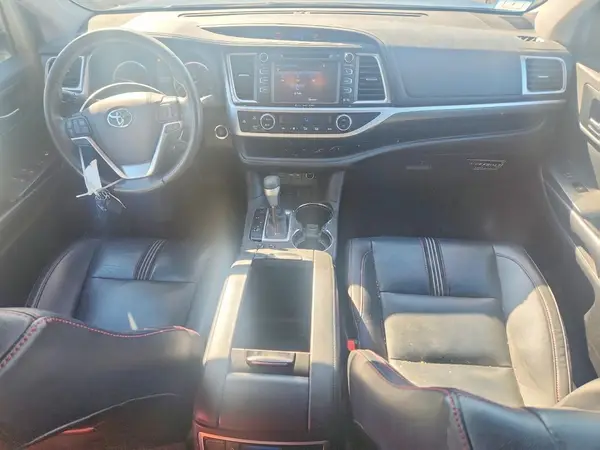 5TDJZRFH0KS607527 2019 TOYOTA HIGHLANDER - Image 8