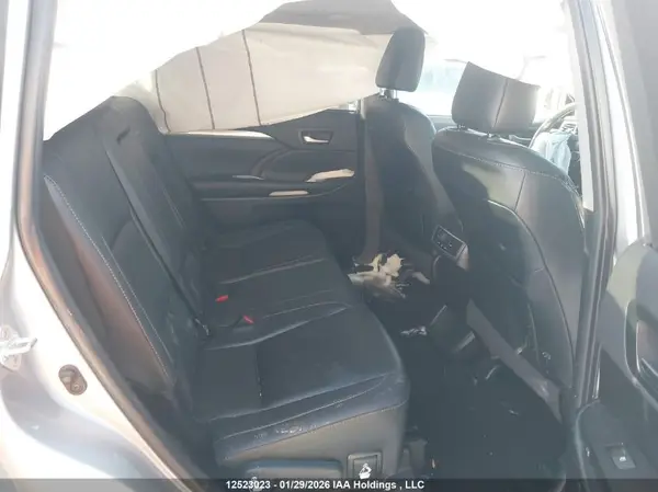 5TDJZRFH0KS610864 2019 TOYOTA HIGHLANDER - Image 8