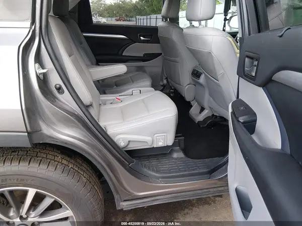 5TDJZRFH0KS611092 2019 TOYOTA HIGHLANDER - Image 8
