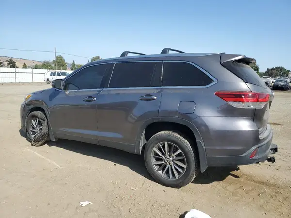 5TDJZRFH0KS612839 2019 TOYOTA HIGHLANDER - Image 2