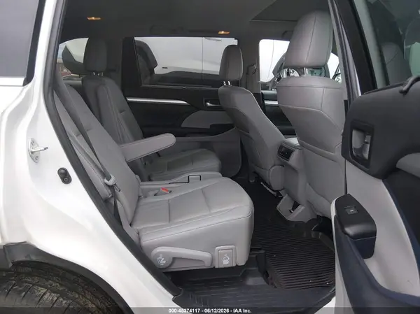 5TDJZRFH0KS619404 2019 TOYOTA HIGHLANDER - Image 8