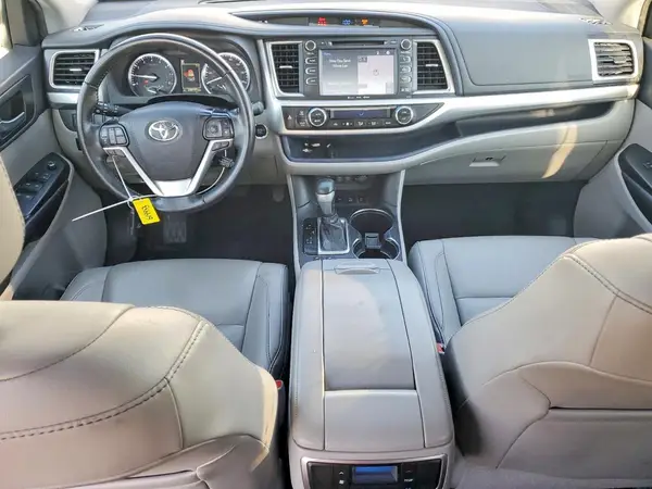 5TDJZRFH0KS619953 2019 TOYOTA HIGHLANDER - Image 8