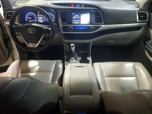 5TDJZRFH0KS621900 2019 TOYOTA HIGHLANDER - Image 8