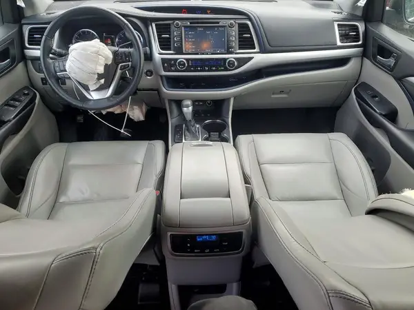 5TDJZRFH0KS623484 2019 TOYOTA HIGHLANDER - Image 8