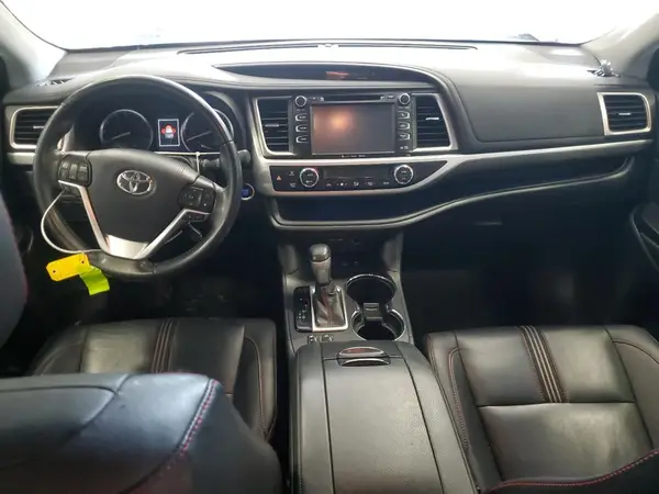 5TDJZRFH0KS625378 2019 TOYOTA HIGHLANDER - Image 8