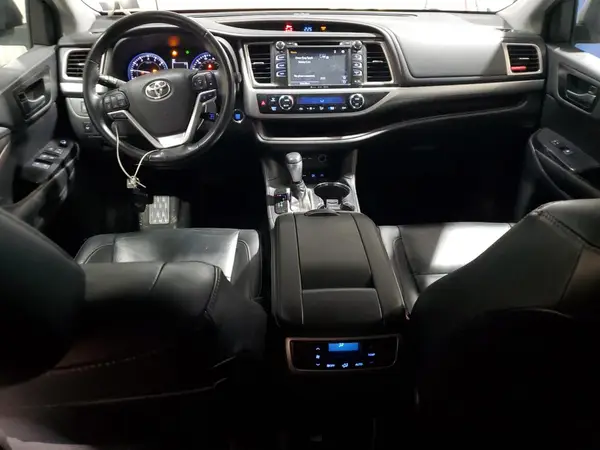 5TDJZRFH0KS628183 2019 TOYOTA HIGHLANDER - Image 8