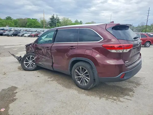 5TDJZRFH0KS708440 2019 TOYOTA HIGHLANDER - Image 2