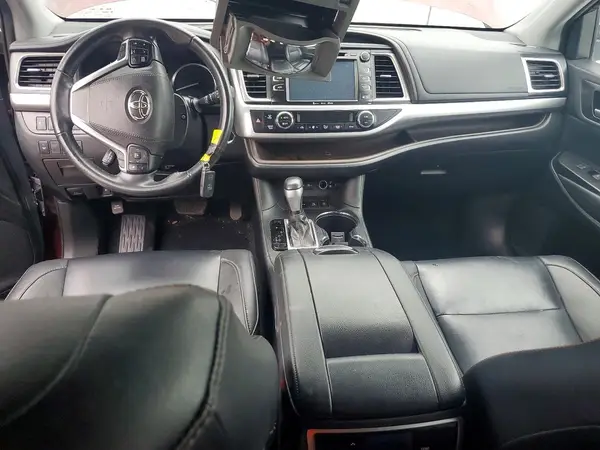5TDJZRFH0KS708440 2019 TOYOTA HIGHLANDER - Image 8