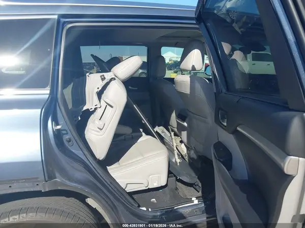 5TDJZRFH0KS716909 2019 TOYOTA HIGHLANDER - Image 8