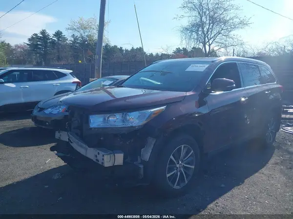 5TDJZRFH0KS746055 2019 TOYOTA HIGHLANDER - Image 2