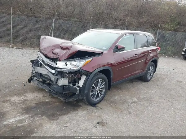 5TDJZRFH0KS918309 2019 TOYOTA HIGHLANDER - Image 2