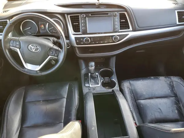 5TDJZRFH0KS918892 2019 TOYOTA HIGHLANDER - Image 8