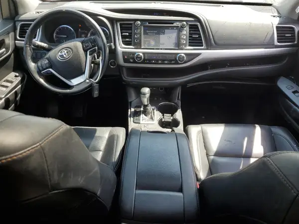 5TDJZRFH0KS926653 2019 TOYOTA HIGHLANDER - Image 8