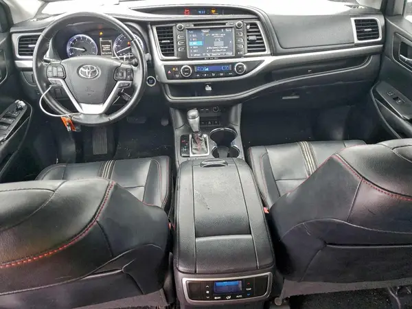 5TDJZRFH0KS937748 2019 TOYOTA HIGHLANDER - Image 8