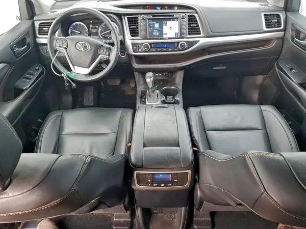 5TDJZRFH0KS941332 2019 TOYOTA HIGHLANDER - Image 8