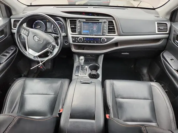 5TDJZRFH0KS950175 2019 TOYOTA HIGHLANDER - Image 8