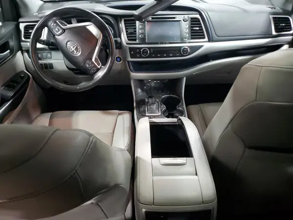 5TDJZRFH0KS957269 2019 TOYOTA HIGHLANDER - Image 8